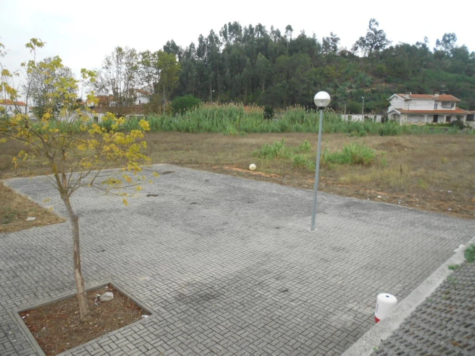 Terreno para Venda em Taveiro, Ameal e Arzila Foto 5