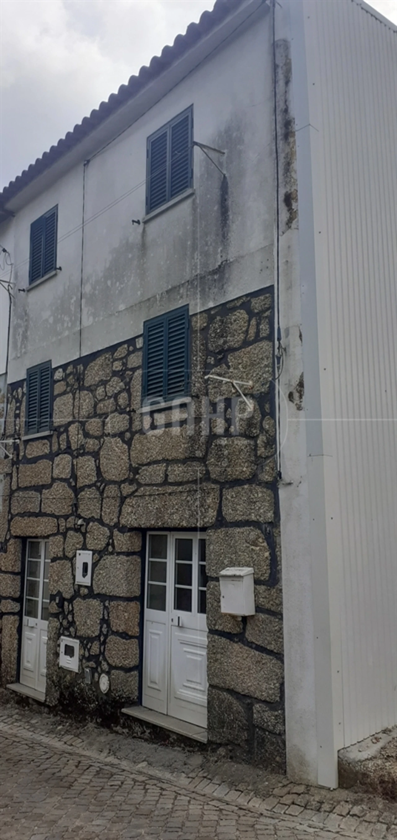 Moradia T1 para Venda em Candosa Foto 1