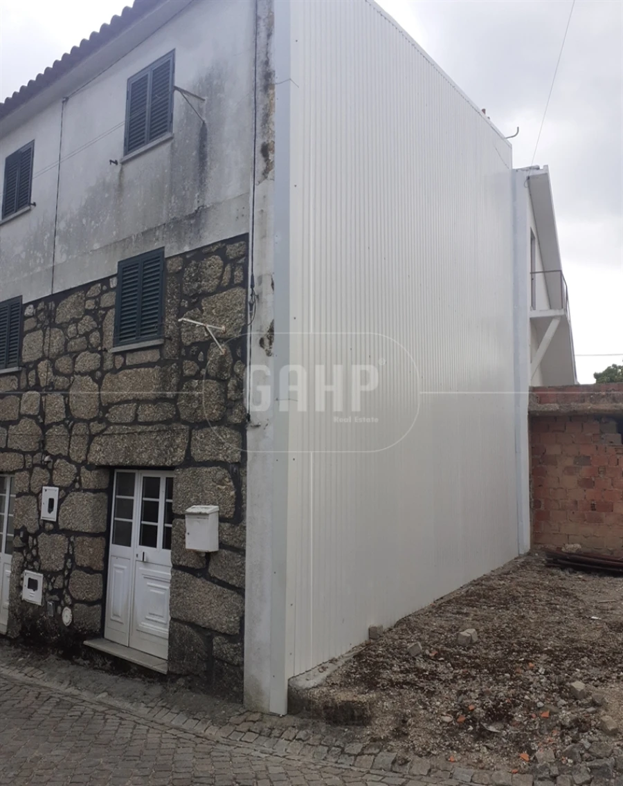 Moradia T1 para Venda em Candosa Foto 8