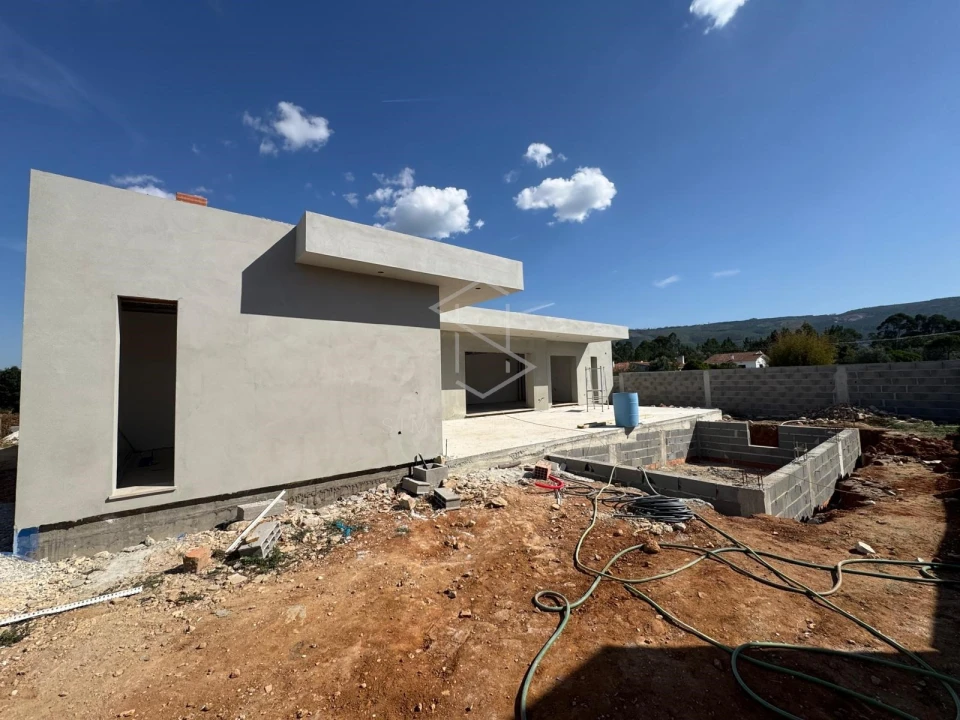 Moradia T3 para Venda em Aljubarrota Foto 13