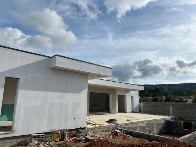 Moradia T3 para Venda em Aljubarrota Foto 7