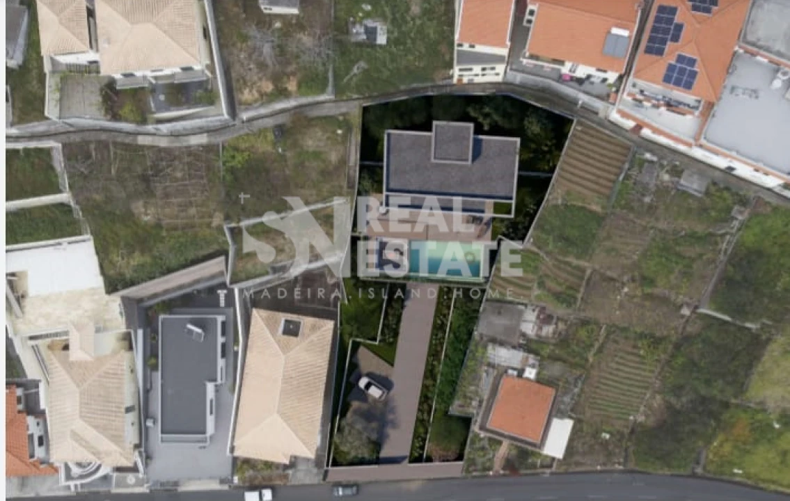 Terreno para Venda em Canhas Foto 8