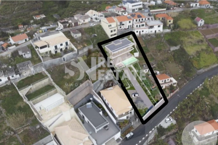 Terreno para Venda em Canhas Foto 2