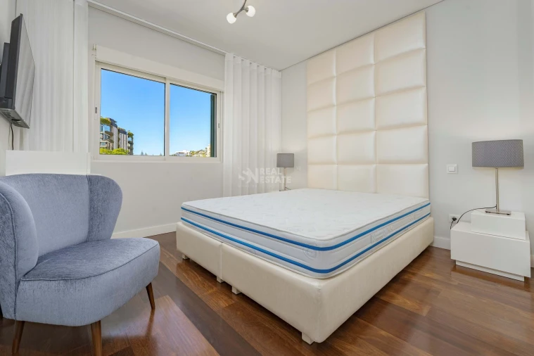 Apartamento T2 para Arrendamento em Funchal (Se) Foto 15