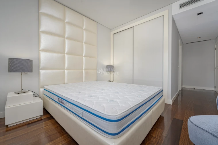 Apartamento T2 para Arrendamento em Funchal (Se) Foto 17