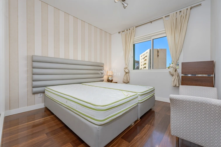 Apartamento T2 para Arrendamento em Funchal (Se) Foto 18