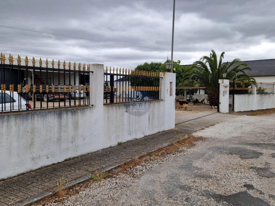 Moradia T4 para Venda em Vale de Santarem Foto 34