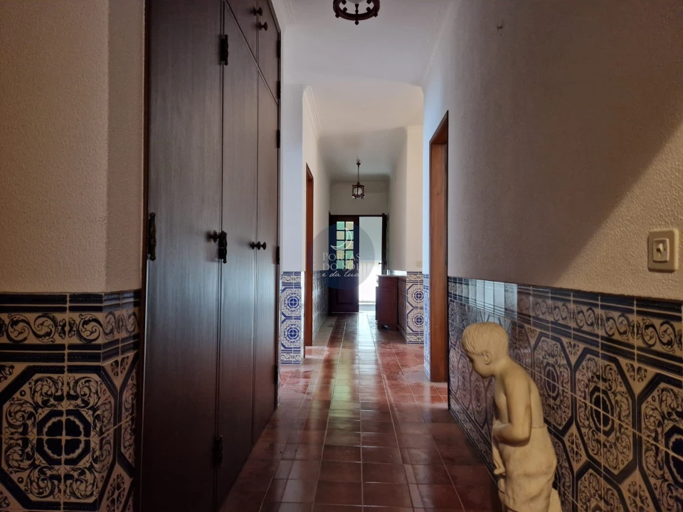 Moradia T4 para Venda em Vale de Santarem Foto 8