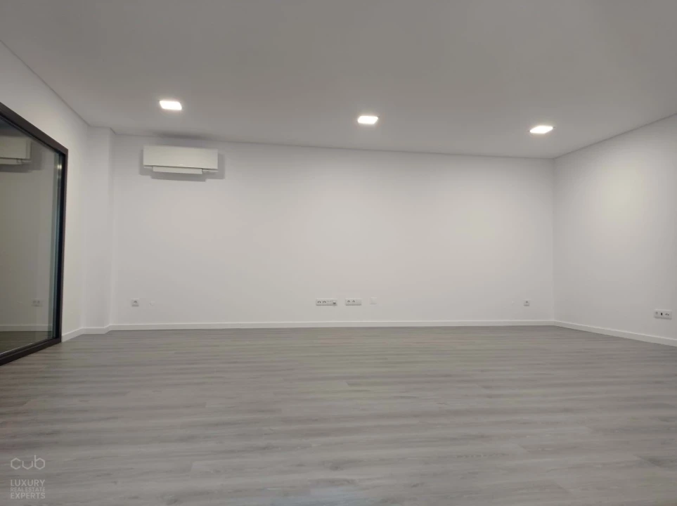 Apartamento T5 para Venda em Montijo e Afonsoeiro Foto 9