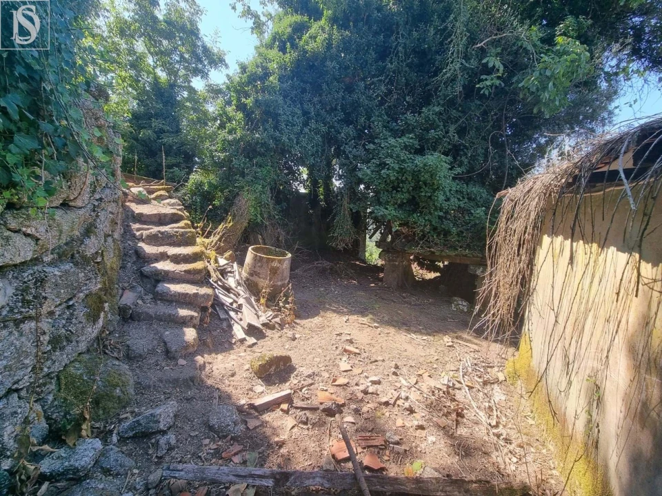 Moradia T3 para Venda em Tabuaças Foto 18