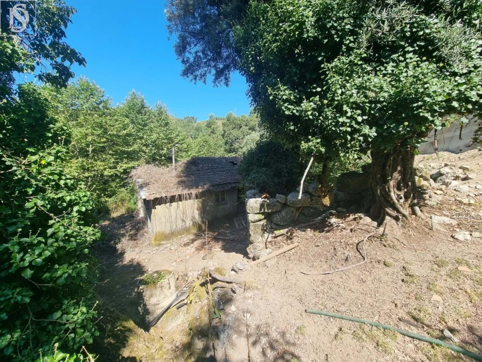 Moradia T3 para Venda em Tabuaças Foto 16