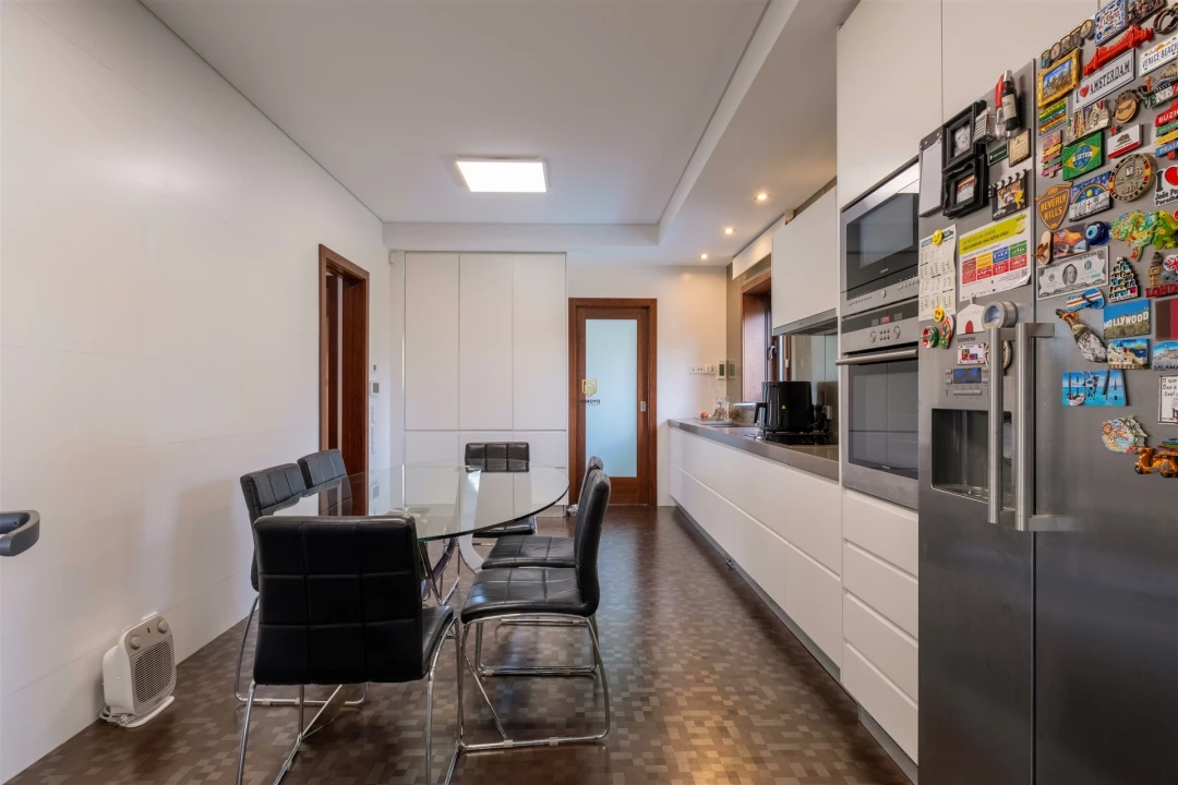 Moradia T4 para Venda em Cidade da Maia Foto 12