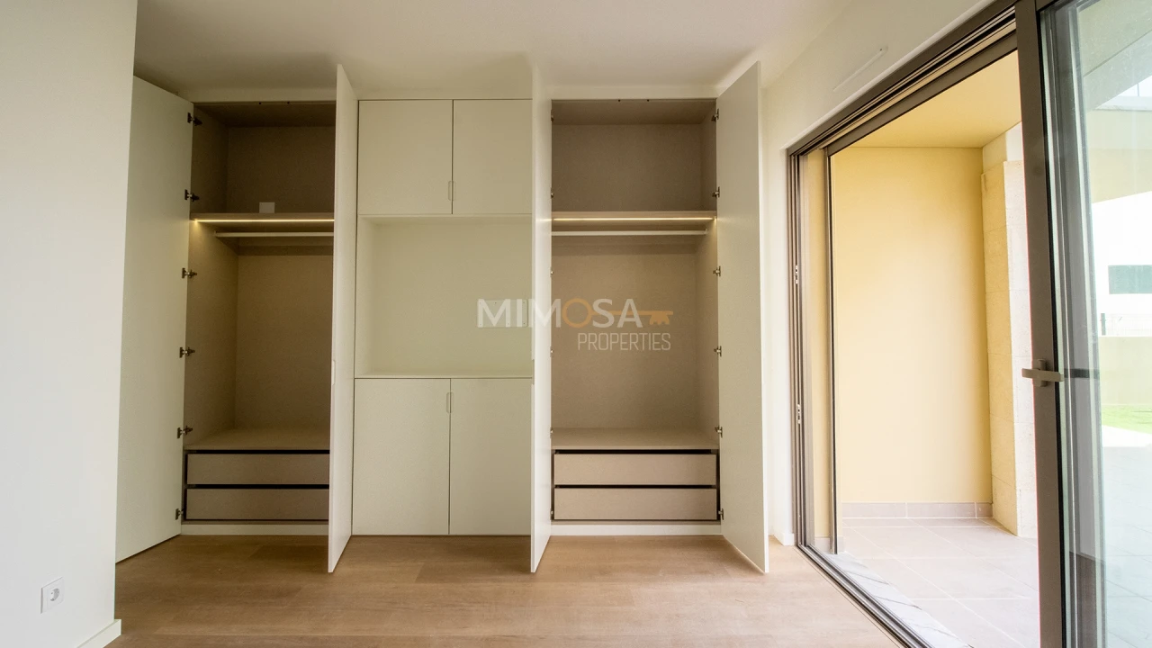 Apartamento T1 para Venda em Alvor Foto 8