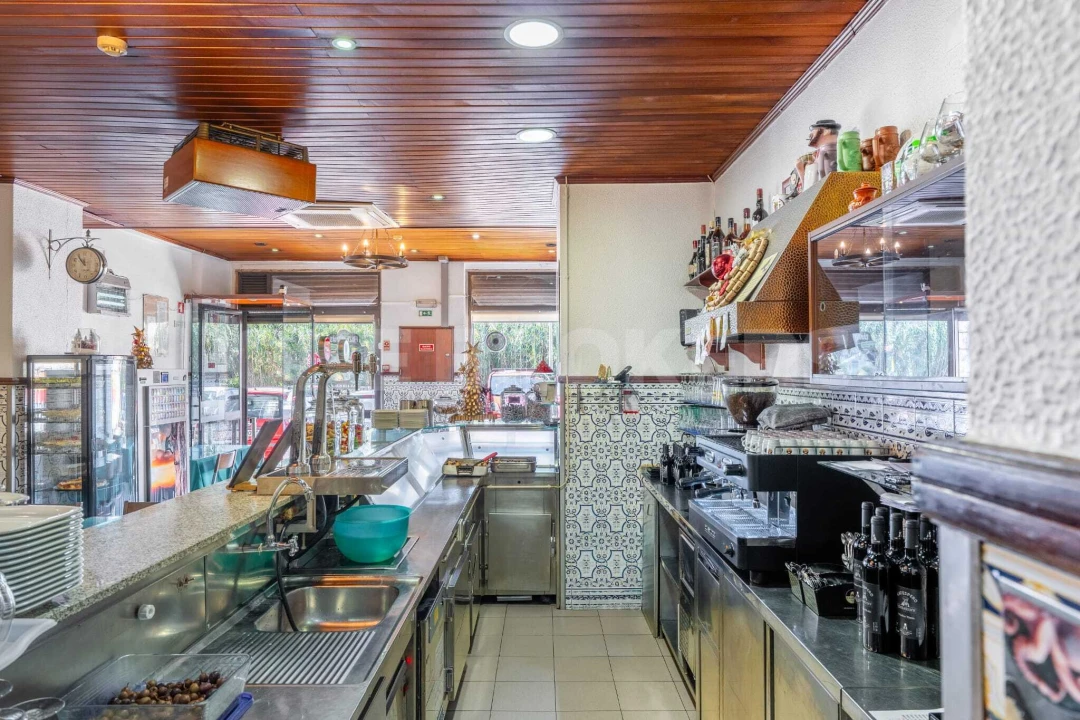 Negócio para Venda em Queluz e Belas Foto 17