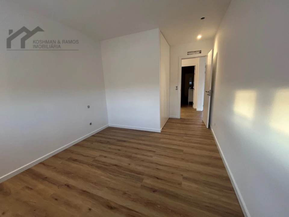 Moradia T3 para Venda em Campelos e Outeiro da Cabeça Foto 13