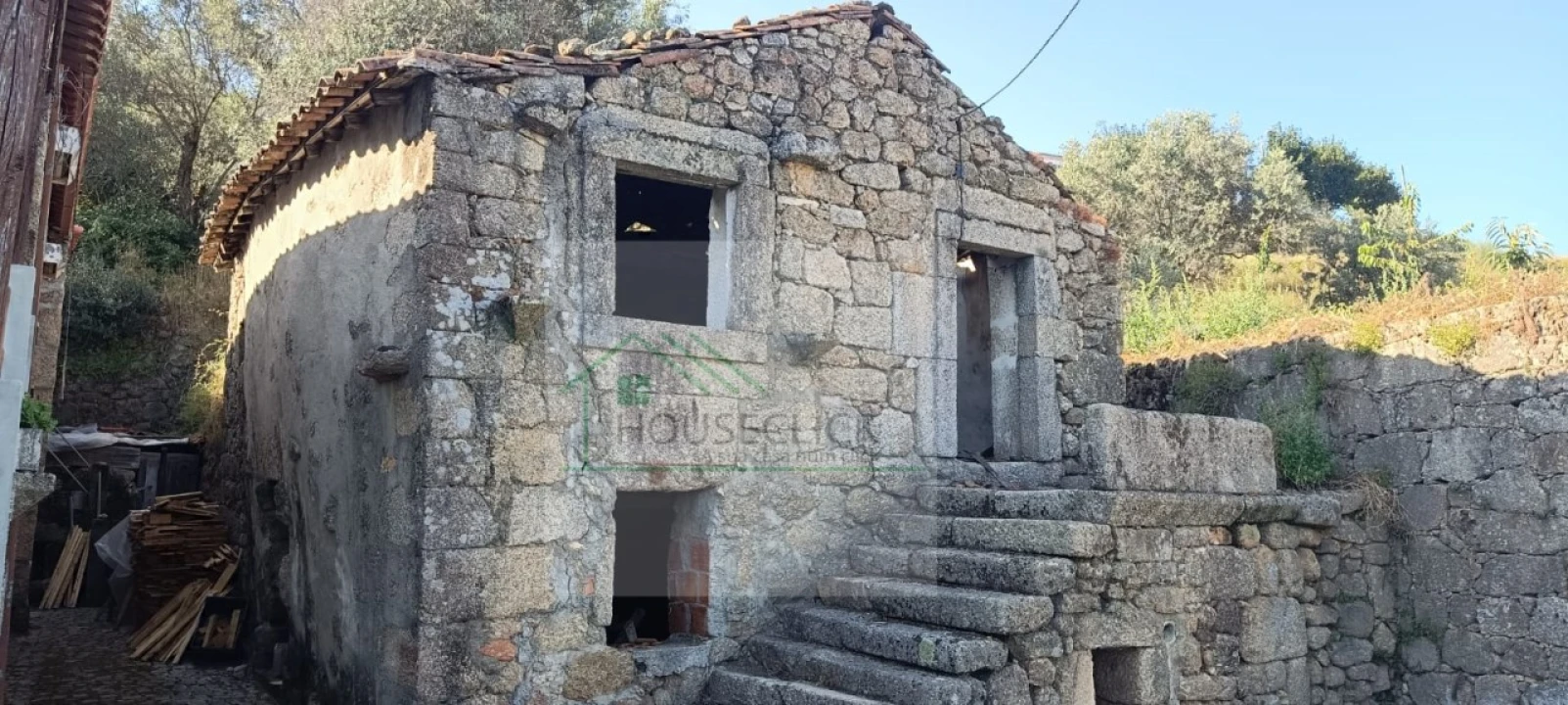 Moradia T2 para Venda em Gonçalo Foto 1