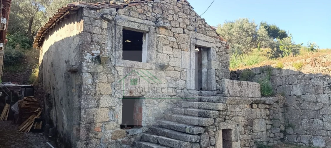 Moradia T2 para Venda em Gonçalo Foto 2