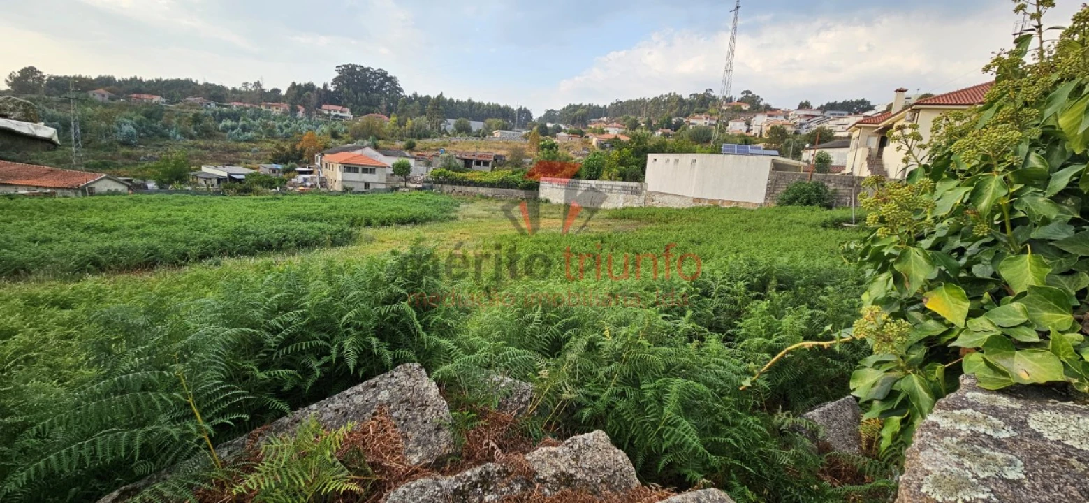 Terreno para Venda em Lordelo Foto 2
