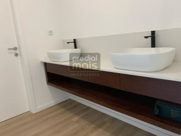 Moradia T3 para Venda em Antas e Abade de Vermoim