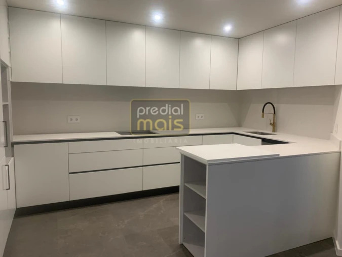 Moradia T3 para Venda em Antas e Abade de Vermoim Foto 2