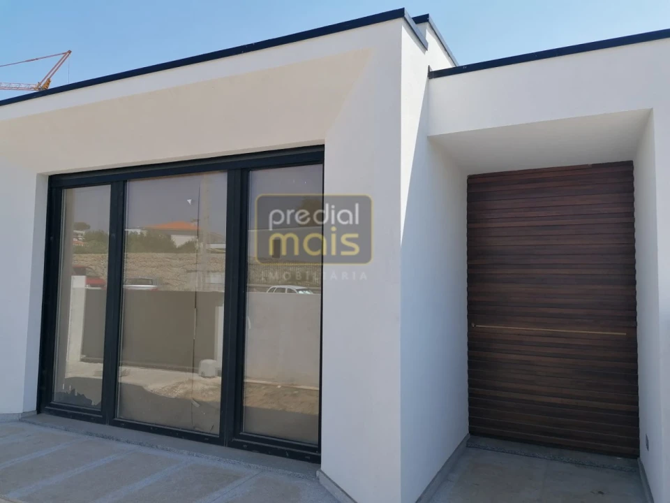 Moradia T3 para Venda em Castelões Foto 2