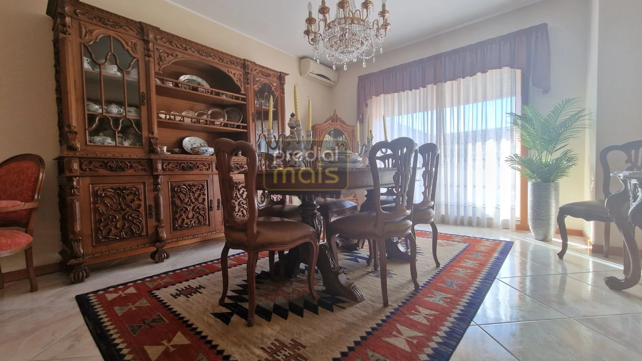 Apartamento T3 para Venda em Vila Nova de Famalicão e Calendário Foto 2