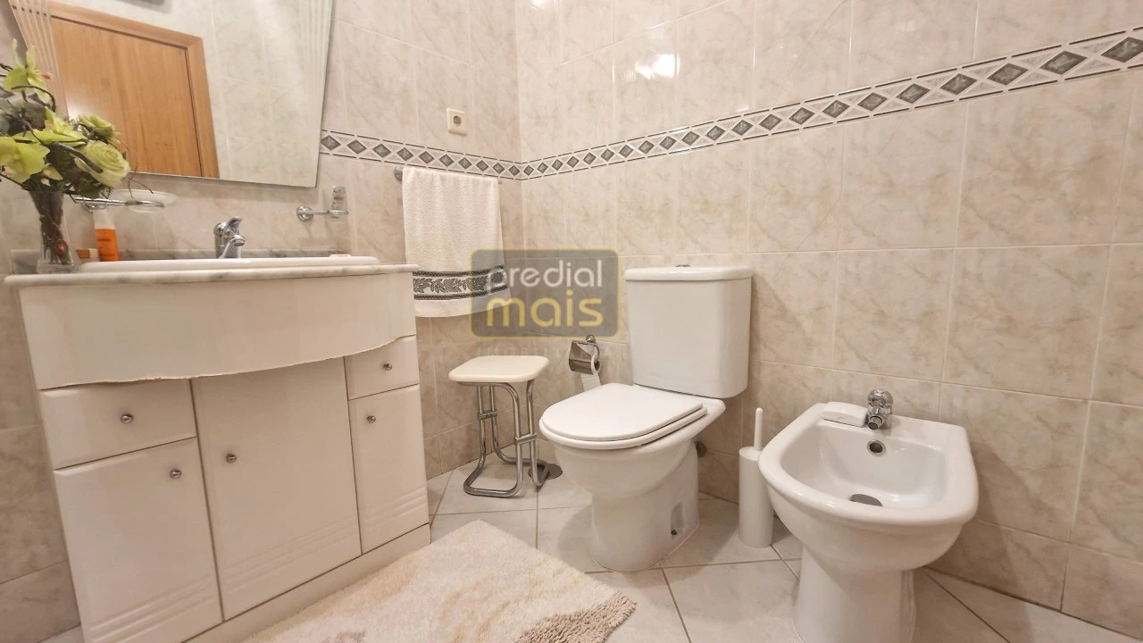 Apartamento T3 para Venda em Vila Nova de Famalicão e Calendário Foto 15