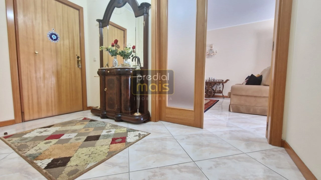 Apartamento T3 para Venda em Vila Nova de Famalicão e Calendário Foto 3