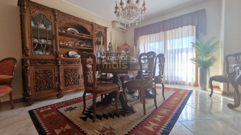 Apartamento T3 para Venda em Vila Nova de Famalicão e Calendário