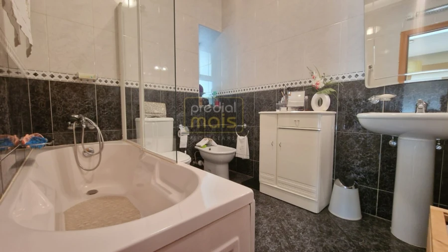Apartamento T3 para Venda em Vila Nova de Famalicão e Calendário Foto 12