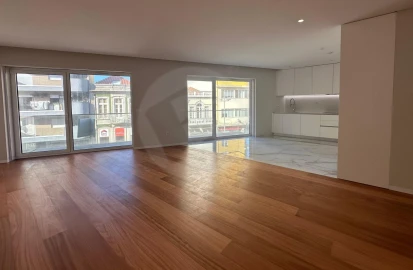 Apartamento T3 para Venda em Póvoa de Varzim, Beiriz e Argivai