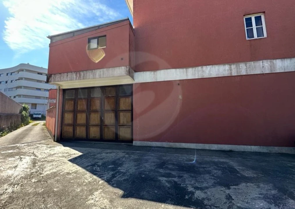 Armazém para Venda em Aver-O-Mar, Amorim e Terroso Foto 1