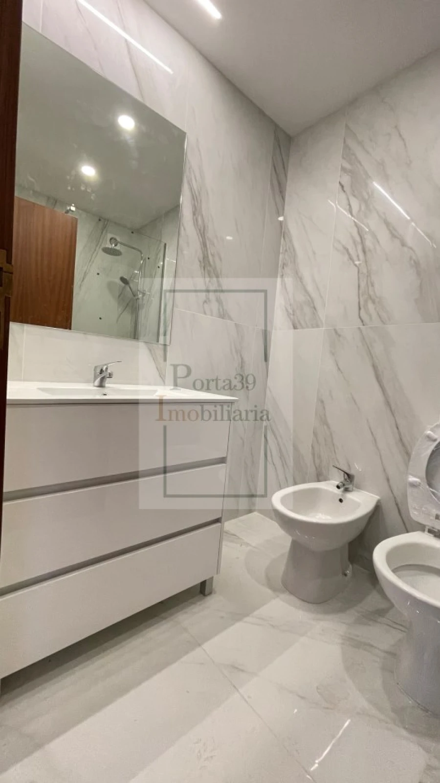 Apartamento para Venda em Rio Tinto Foto 10