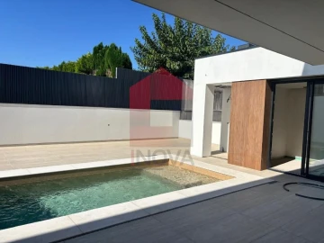 Moradia T4 para Venda em Turiz