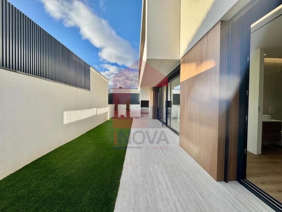 Moradia T4 para Venda em Turiz Foto 37