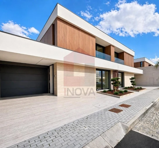 Moradia T4 para Venda em Turiz Foto 42