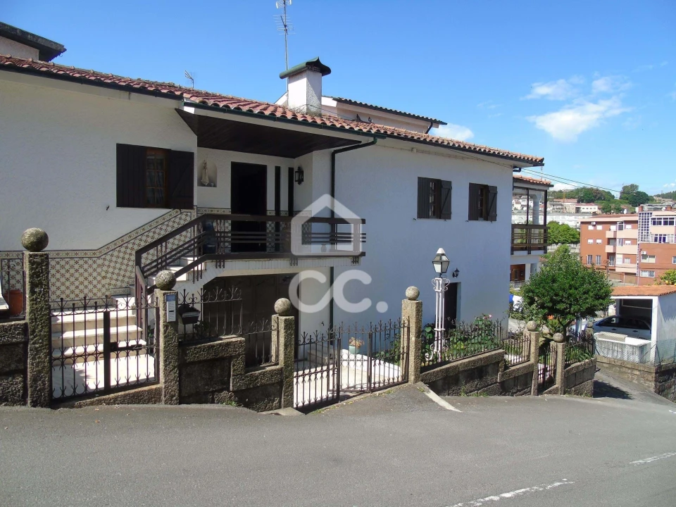 Moradia T4 para Venda em Selho (São Cristovão) Foto 7