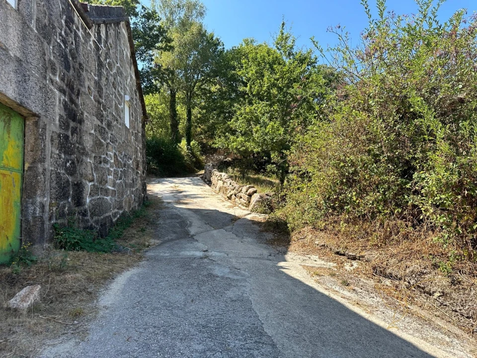 Moradia T0 para Venda em Castro Laboreiro e Lamas de Mouro Foto 3