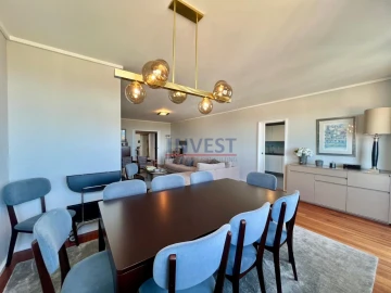 Apartamento T5 para Venda em Aldoar, Foz do Douro e Nevogilde