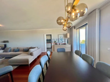 Apartamento T5 para Venda em Aldoar, Foz do Douro e Nevogilde