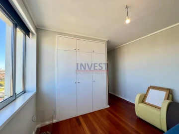 Apartamento T5 para Venda em Aldoar, Foz do Douro e Nevogilde