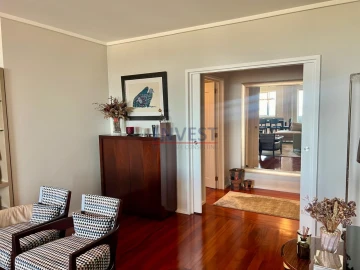 Apartamento T5 para Venda em Aldoar, Foz do Douro e Nevogilde