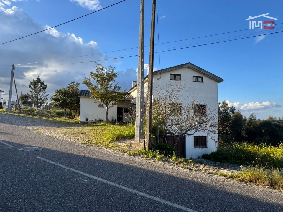 Moradia T3 para Venda em Nossa Senhora das Misericordias Foto 5