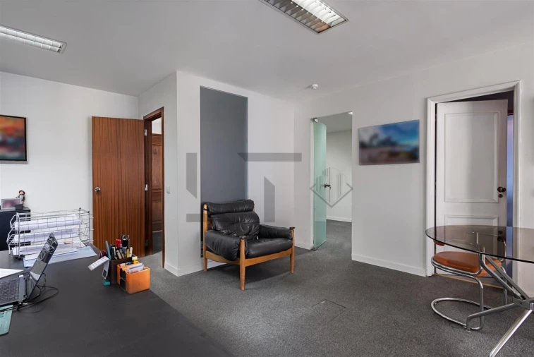 Escritório para Arrendamento em Santa Maria Maior Foto 9