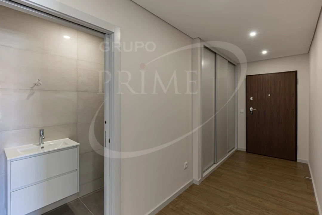 Apartamento T4 para Venda em Ramalde Foto 10