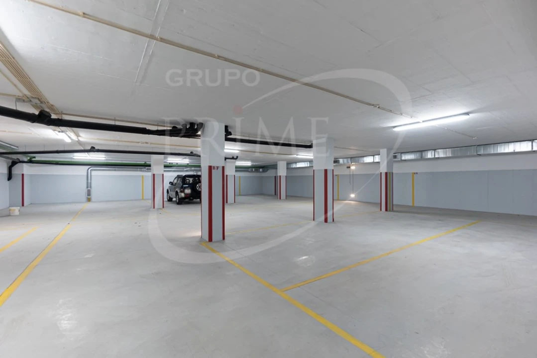 Apartamento T4 para Venda em Ramalde Foto 19