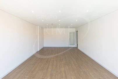 Apartamento T4 para Venda em Ramalde