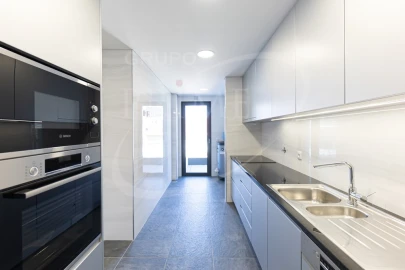 Apartamento T4 para Venda em Ramalde