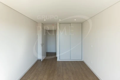 Apartamento T4 para Venda em Ramalde