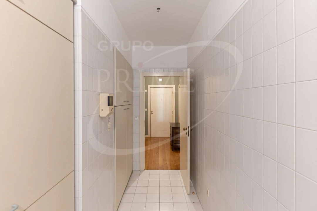 Apartamento T2 para Arrendamento em Aldoar, Foz do Douro e Nevogilde Foto 10